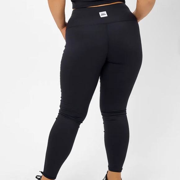 Frankies Bikinis Lively Legging (M) *NWT* - Picture 5 of 9